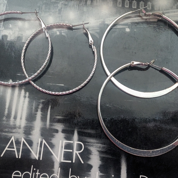 Elegant Silver Hoop Earrings Set - Picture 3 of 7